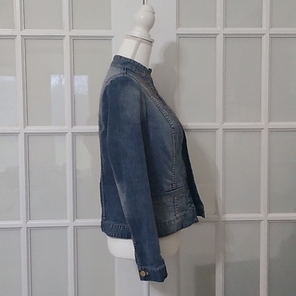 Chico's Golden Paisley Denim Jacket Chico's Size - 0 (4/Small) - Picture 7 of 16